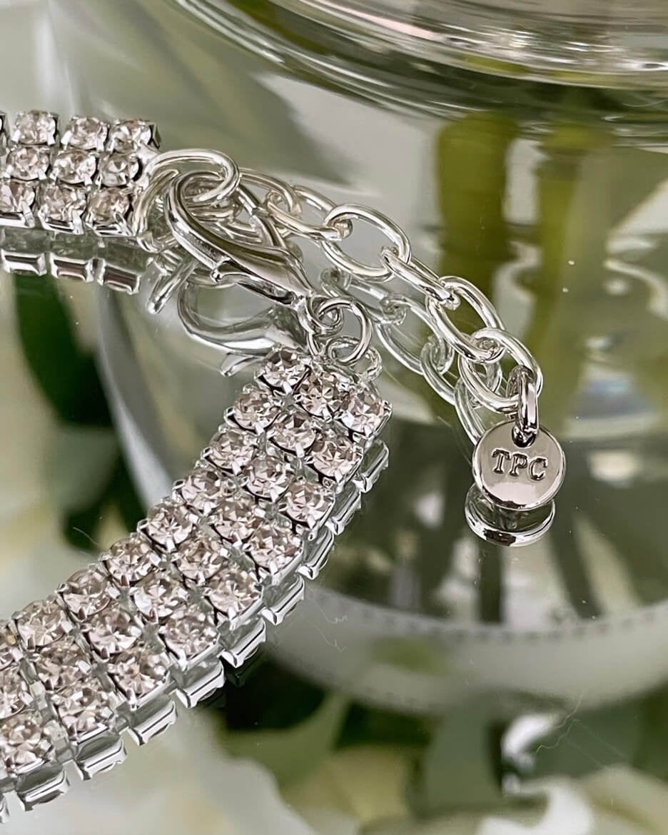 Allure Bow Necklace