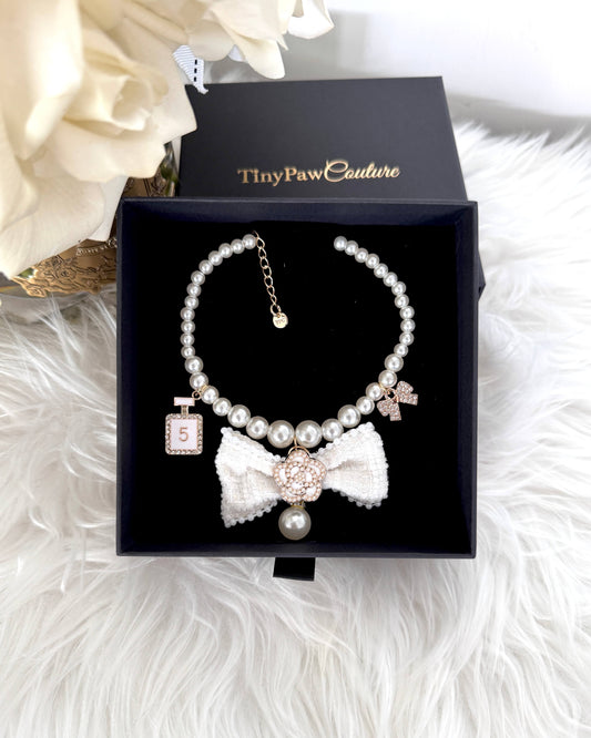 Coco Amour White Necklace