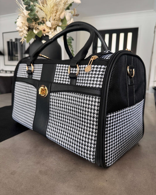Houndstooth Carry Bag