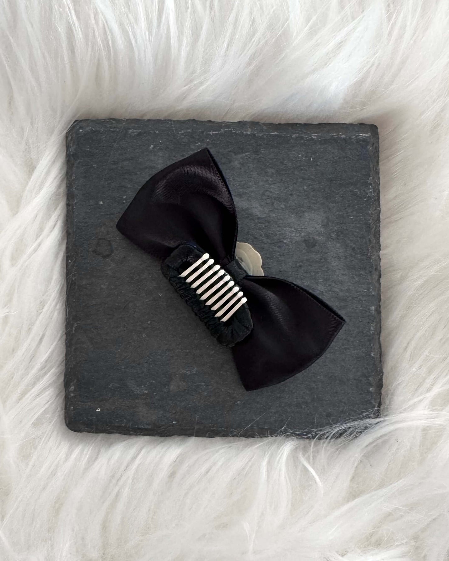 Élodie Noir Midi Hair Bow