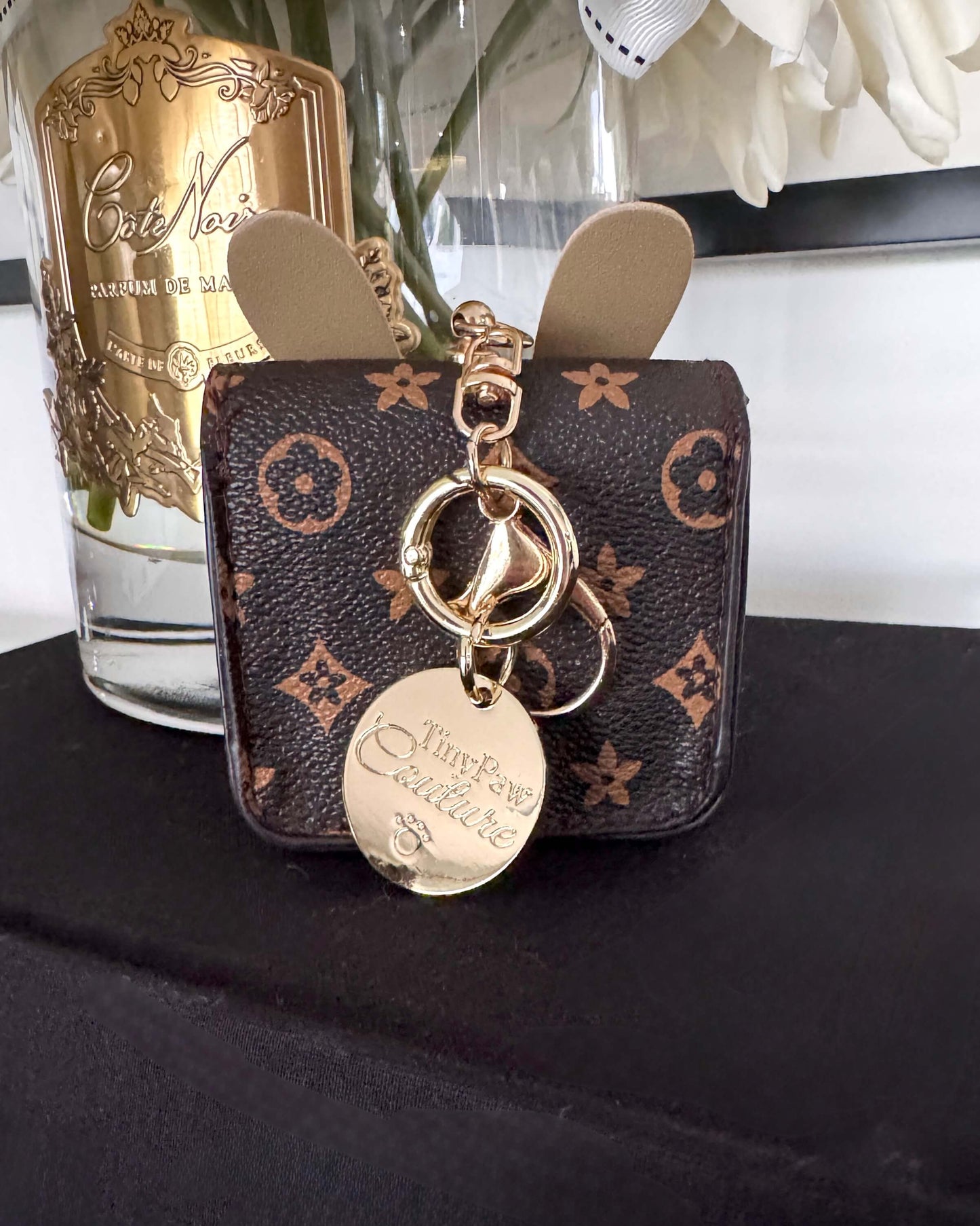 Luxury Bunny Bow Waste Bag Carrier Designer