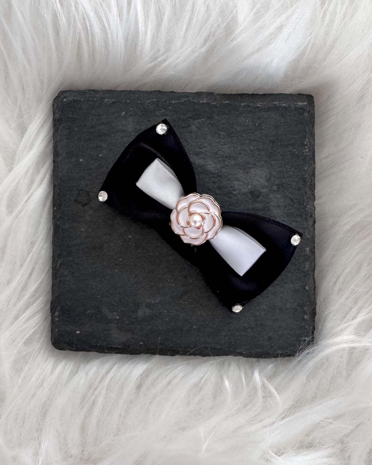 Élodie Noir Midi Hair Bow